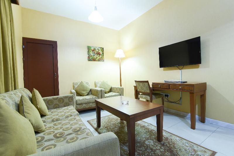 Oyo 274 California Suites Fudžajra Exteriér fotografie