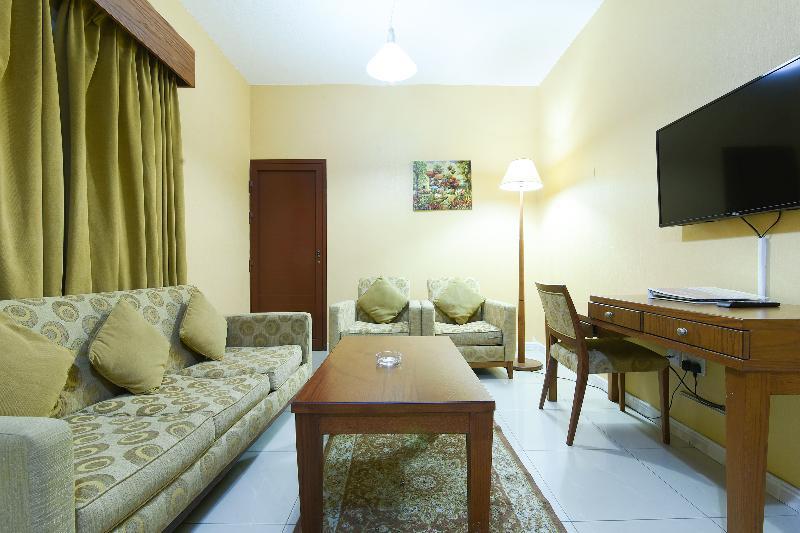 Oyo 274 California Suites Fudžajra Exteriér fotografie